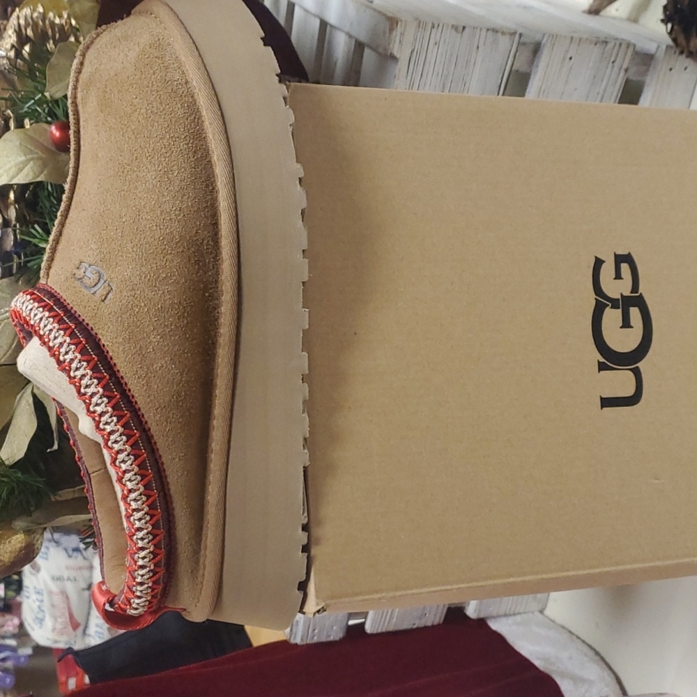 Ugg Tazz in Chestnut size 8